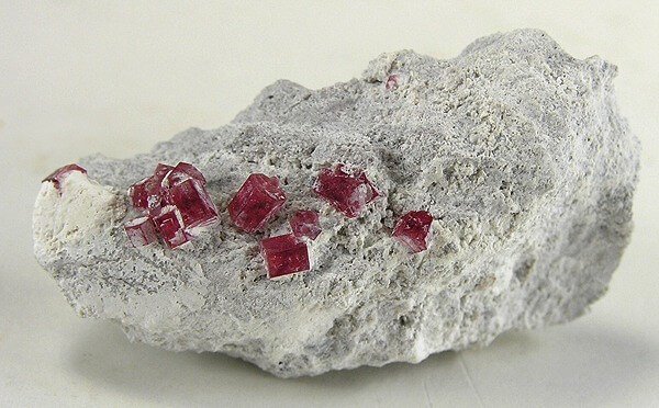 Red-Beryl-gem