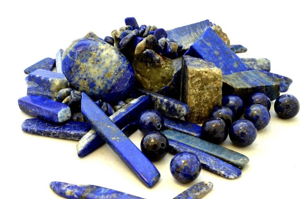 Lapis Lazuli gemstone | Deep blue crystal with golden pyrite flecks | Gemstonescraft