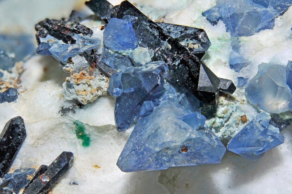 Benitoite-stone