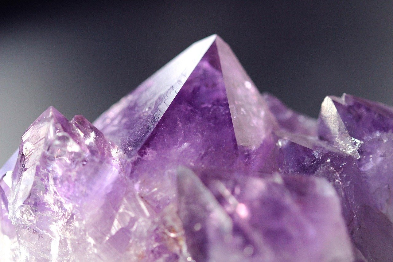amethyst-Crystal Pyramids amethyst-Crystal Pyramids