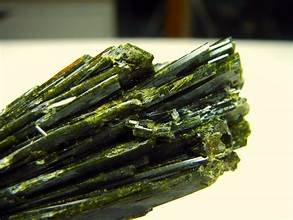 epidote gemstone