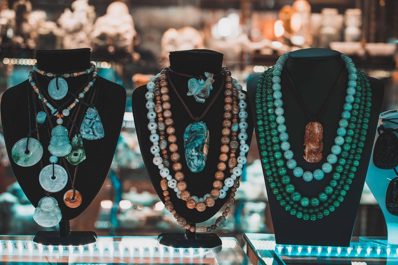 Jade Gemstone Meaning Types Benefits Spiritual Power 